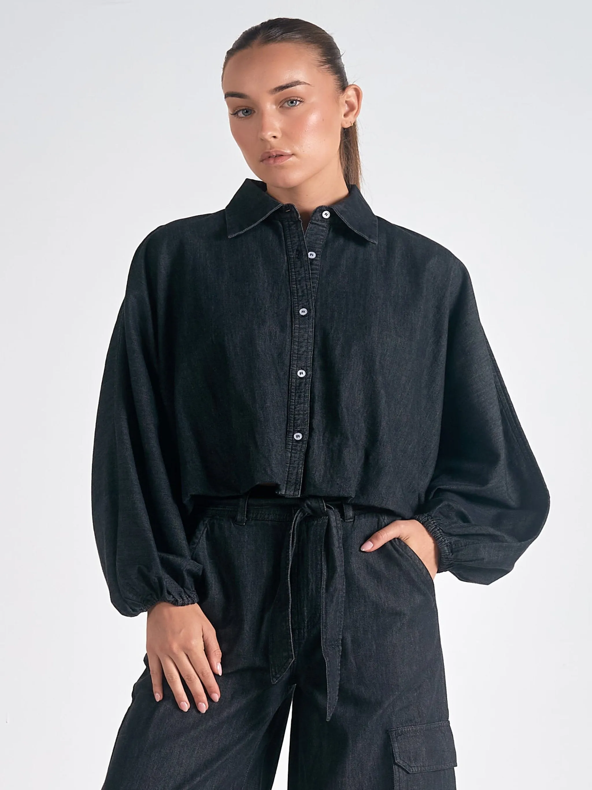 Elan Weekend Wanderlust Button Down Top - Black