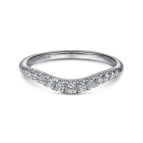 Gabriel & Co Curved Diamond Band