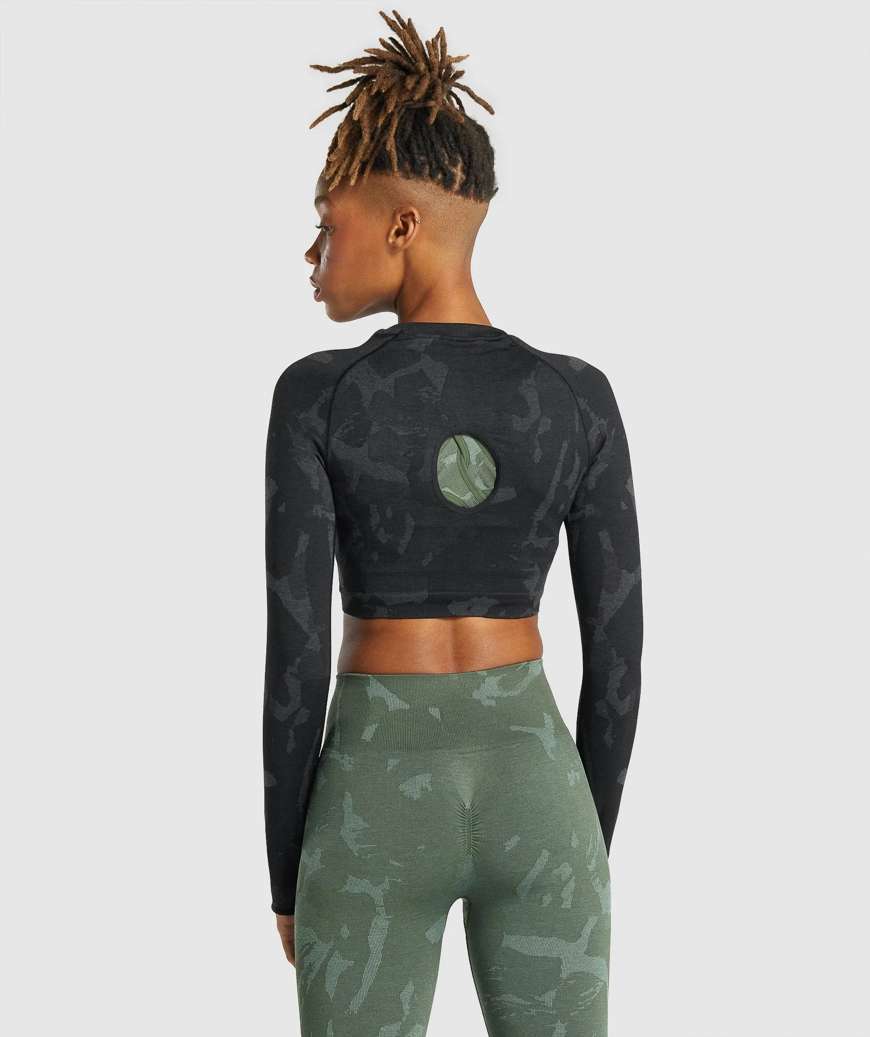 Gymshark Adapt Camo Seamless Long Sleeve Crop Top - Savanna | Black