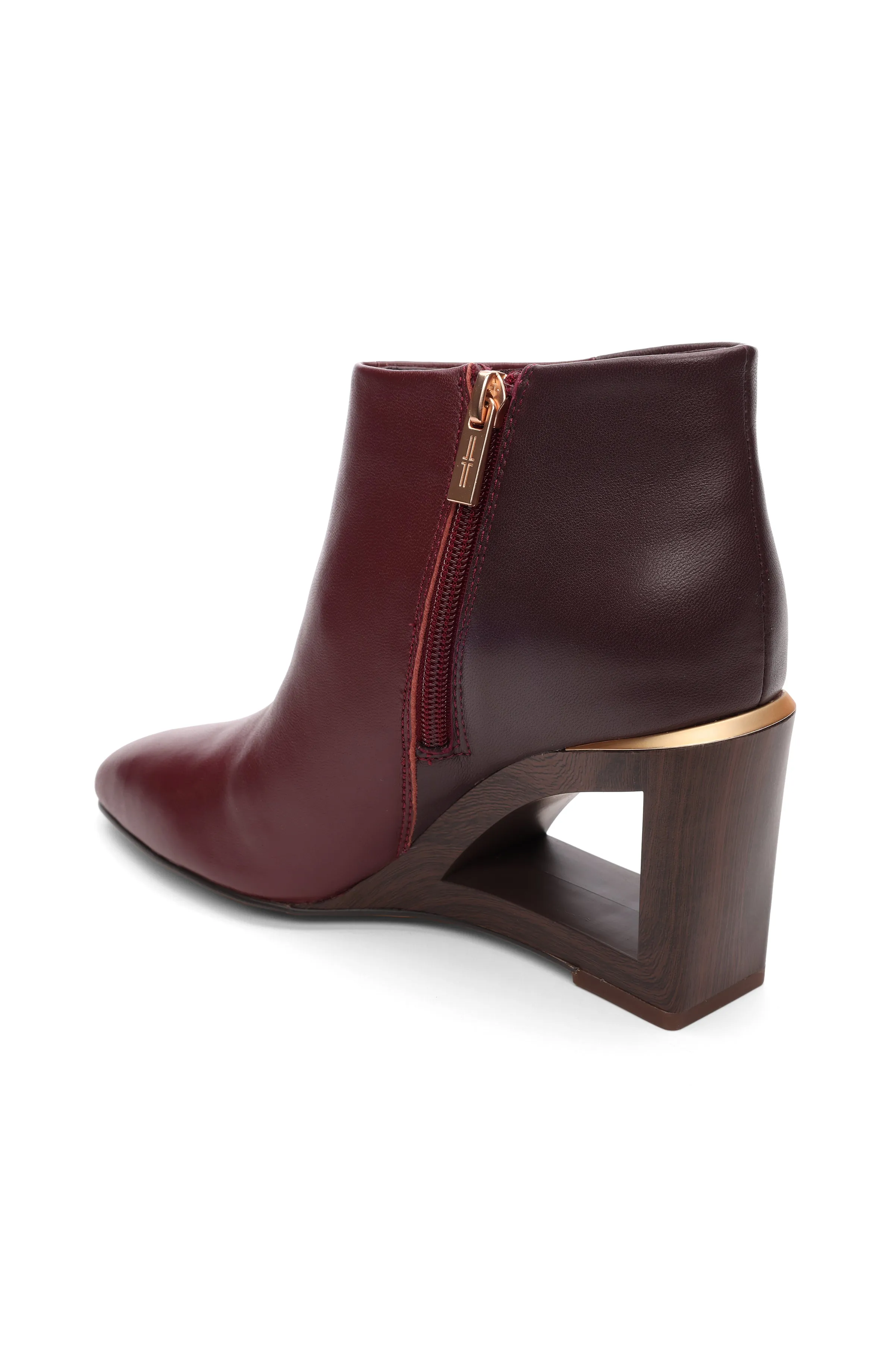 LAX BOOTIE WITH CHOP OUT WEDGE