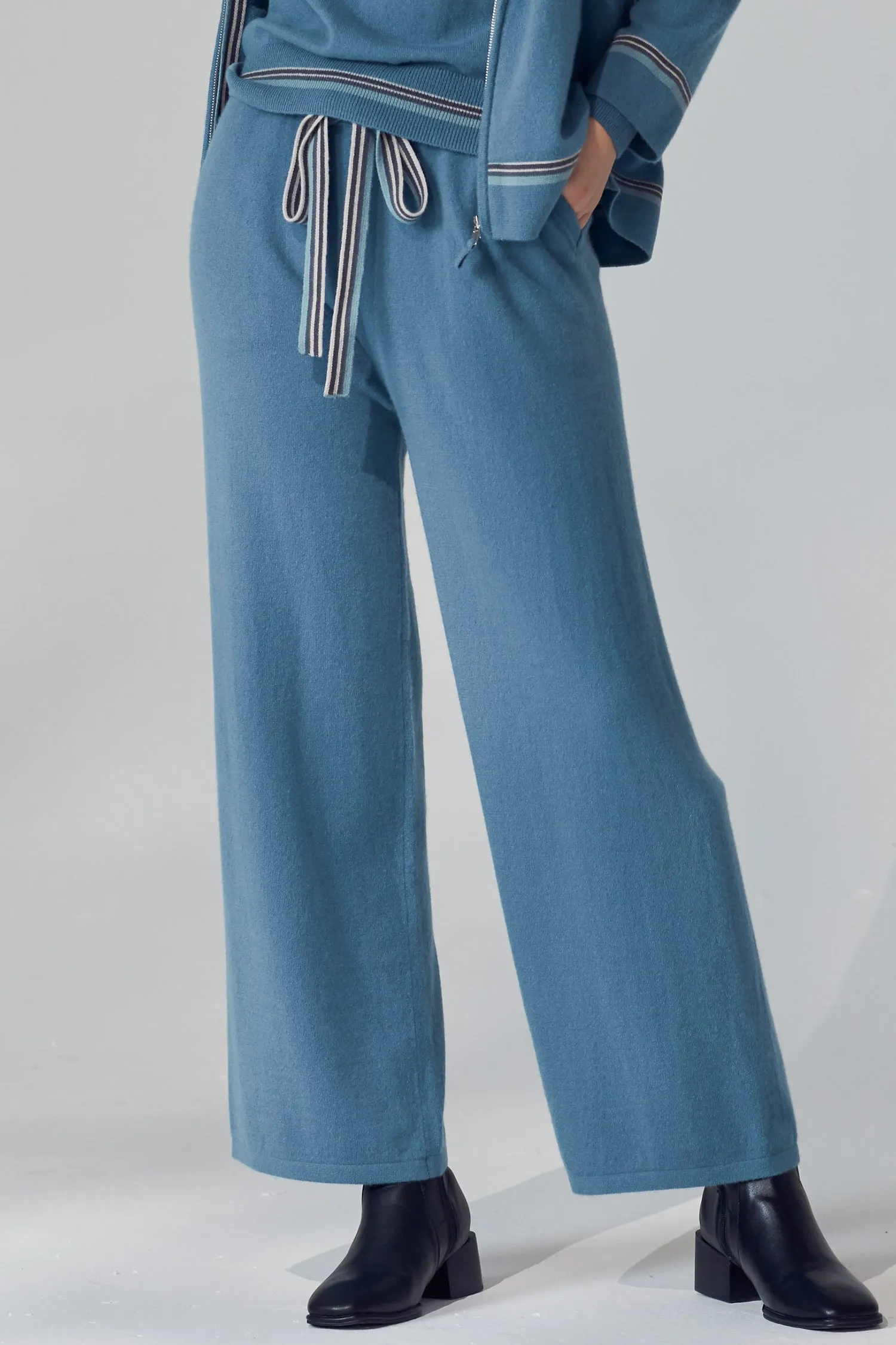 Straight-fit 100% cashmere trousers