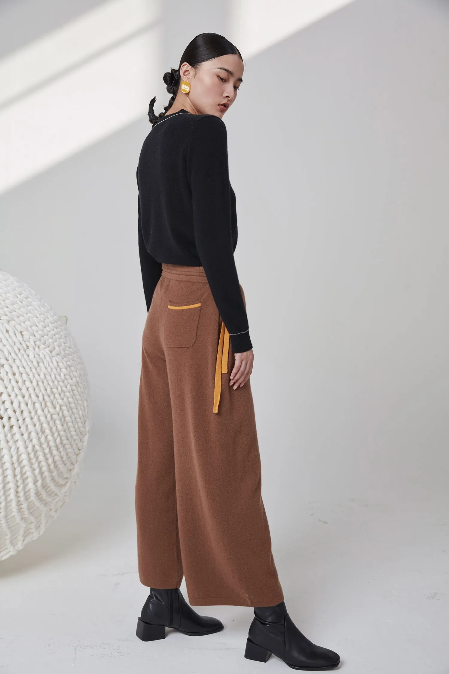 Wide-leg 100% cashmere cropped trousers